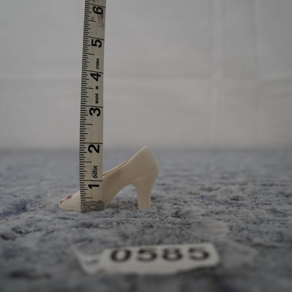 Vintage Porcelain Miniature Shoe Figurine Floral Gold Buckle Cream Japan 3" - Picture 5 of 7